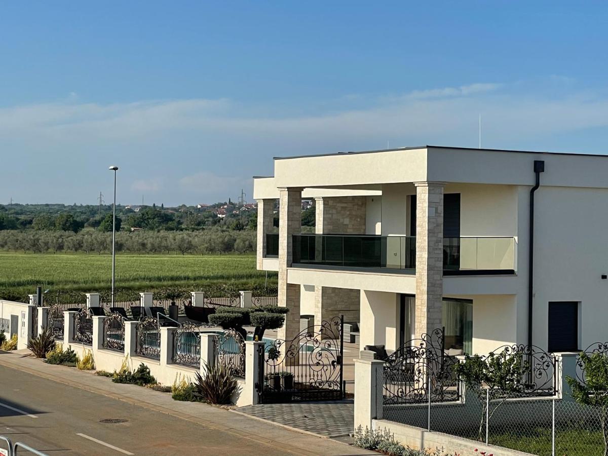Vila Softic Azra Умаг Экстерьер фото